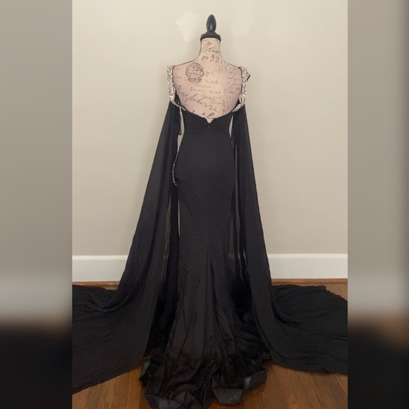 NWT black pageant evening gown, prom dress or black wedding dress - Picture 4 of 7